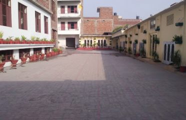 Aatam Public School