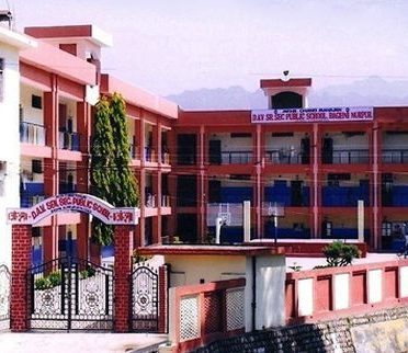 MCM DAV Senior Secondary Public School