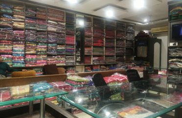 Woolco Himachal Shawl Weavers