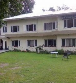 Chinar Lodge