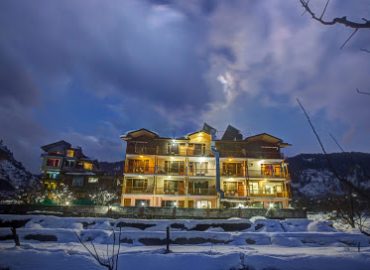 Hotel Mountain Face By Snow City Hotels