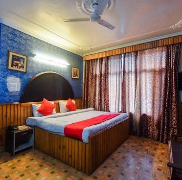 OYO 4751 Hotel Akashdeep