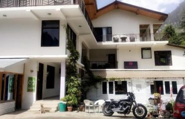 Sashas Hotel Manali