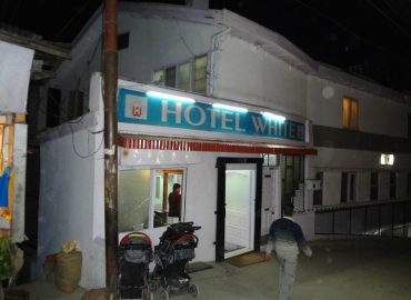 Hotel White