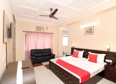 OYO 17381 Hotel City Look