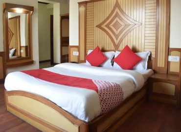 OYO 10692 Hotel Shubham